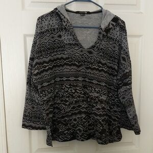 Forever 21 Black and Gray Geometric Hoodie